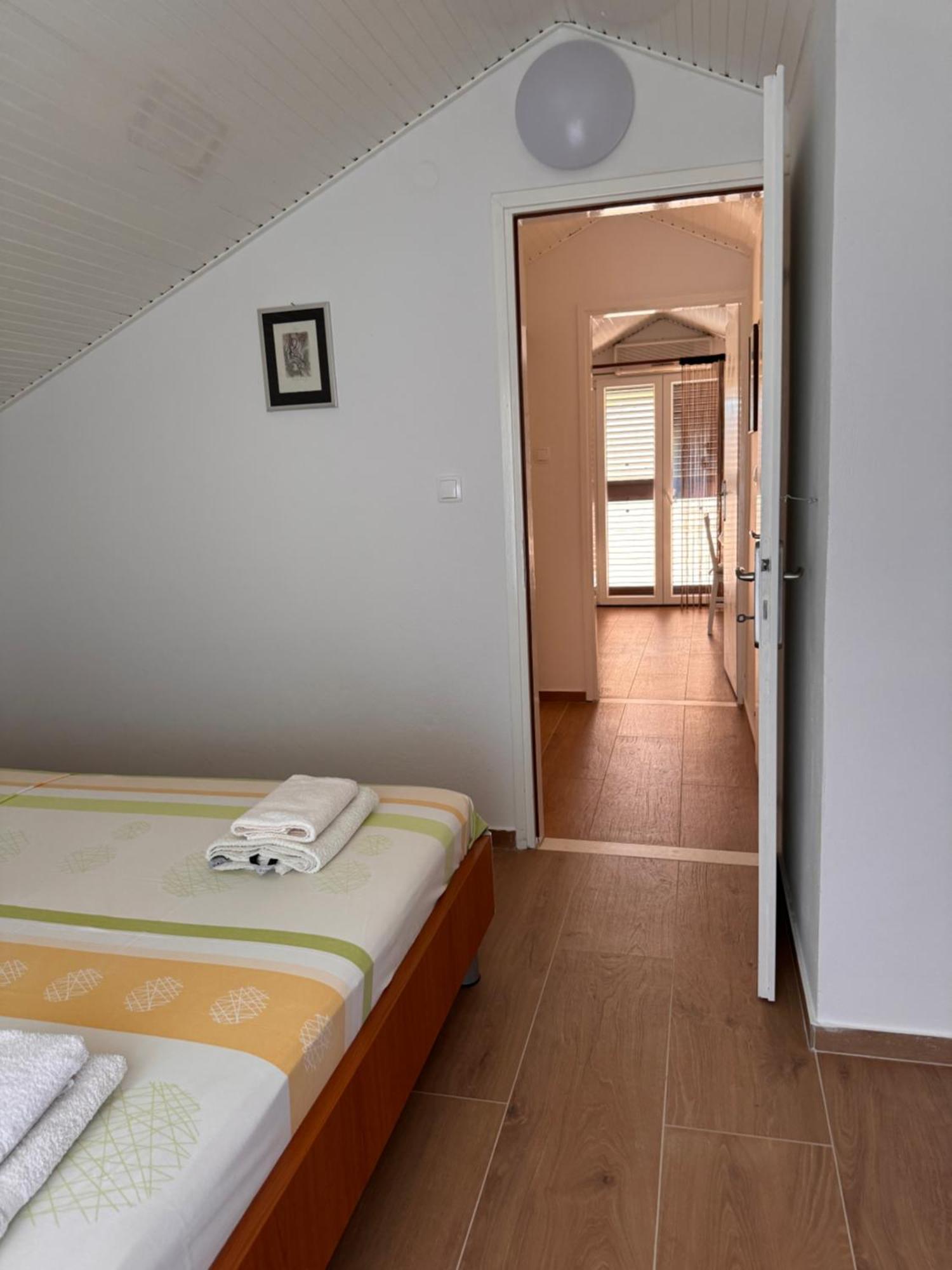 Apartmani Fides Lumbarda Rom bilde